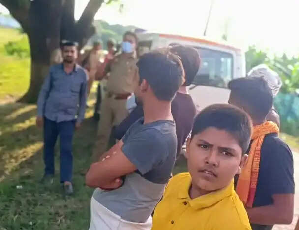 तालाब में उतराता मिला शव, पुलिस जांच में जुटी