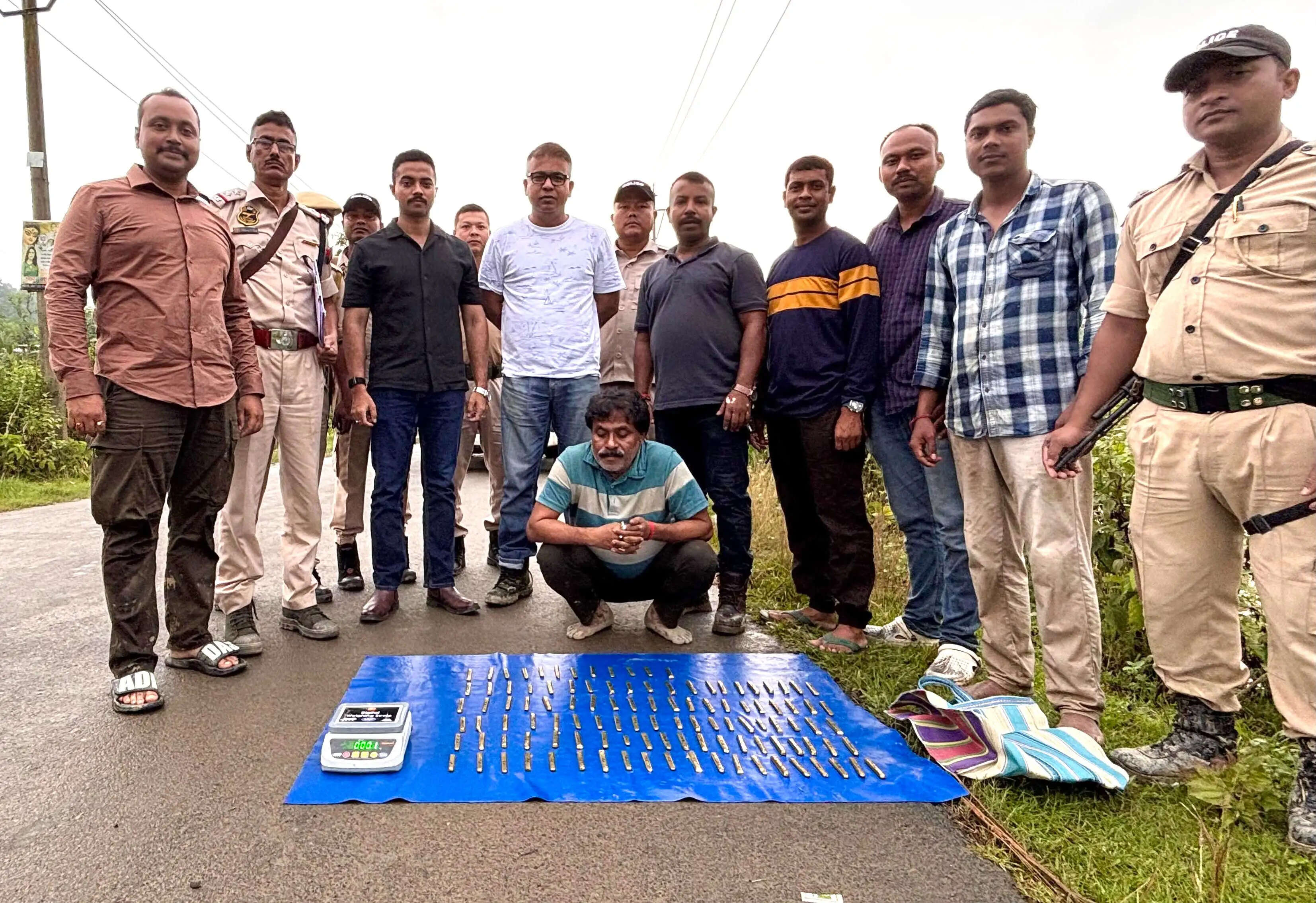 कछार पुलिस ने सात किलो से अधिक संदिग्ध नकली सोना किया जब्त, एक गिरफ्तार