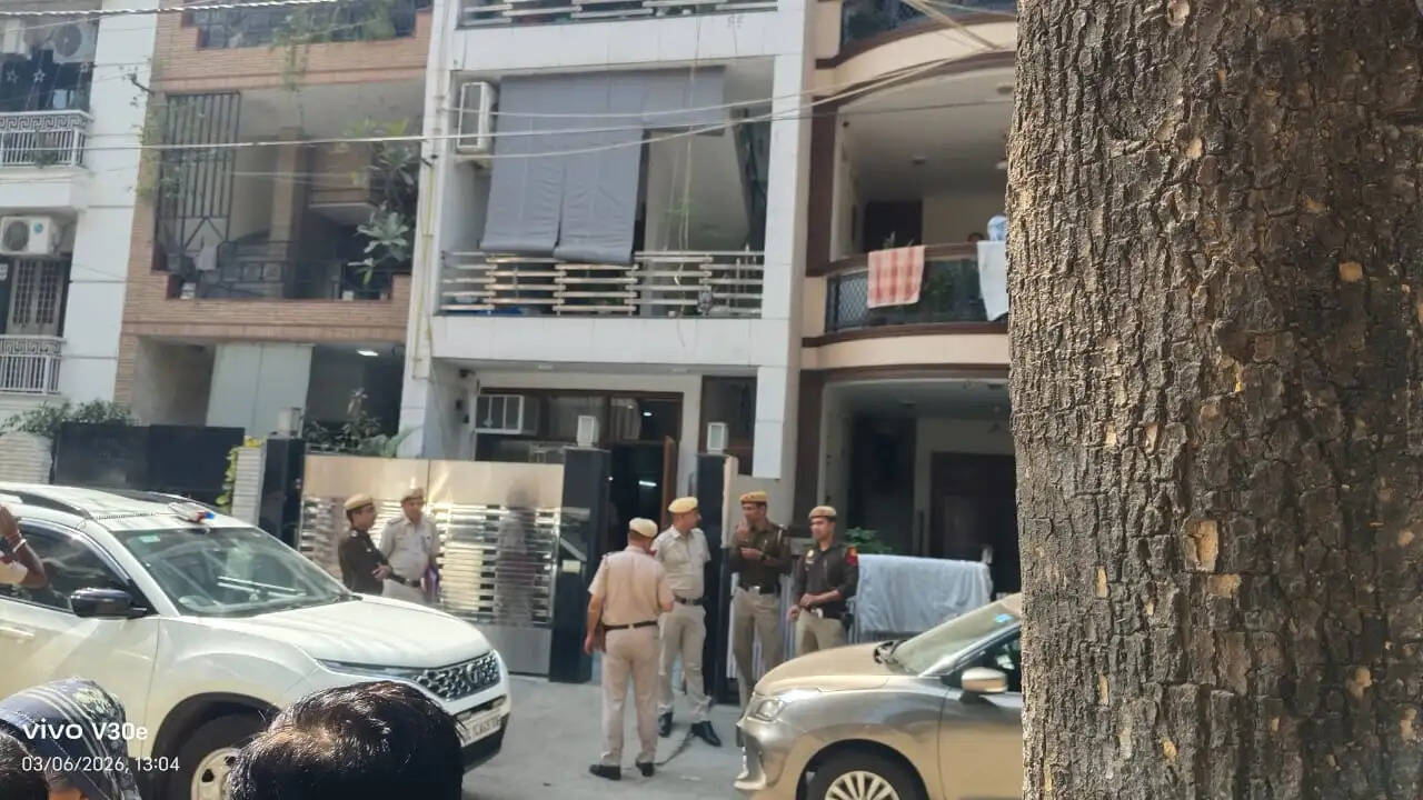 मां ने दो बेटियों की हत्या कर खुदकुशी की कोशिश की