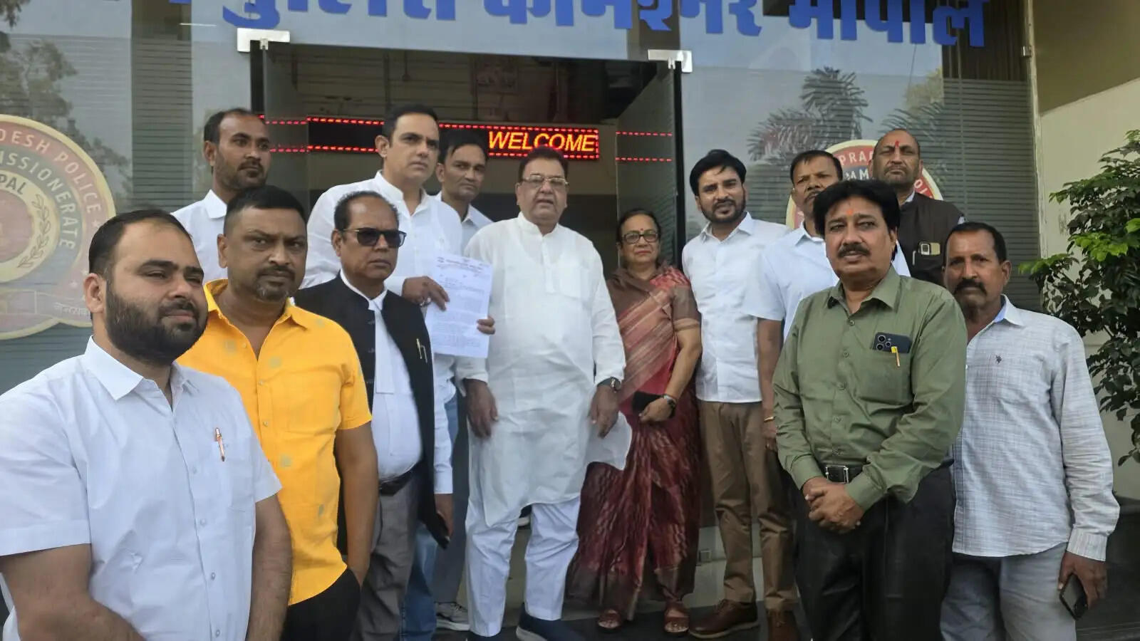 कांग्रेस कार्यालय पर कथित हमले के विरोध में पुलिस कमिश्नर से मिला प्रतिनिधिमंडल