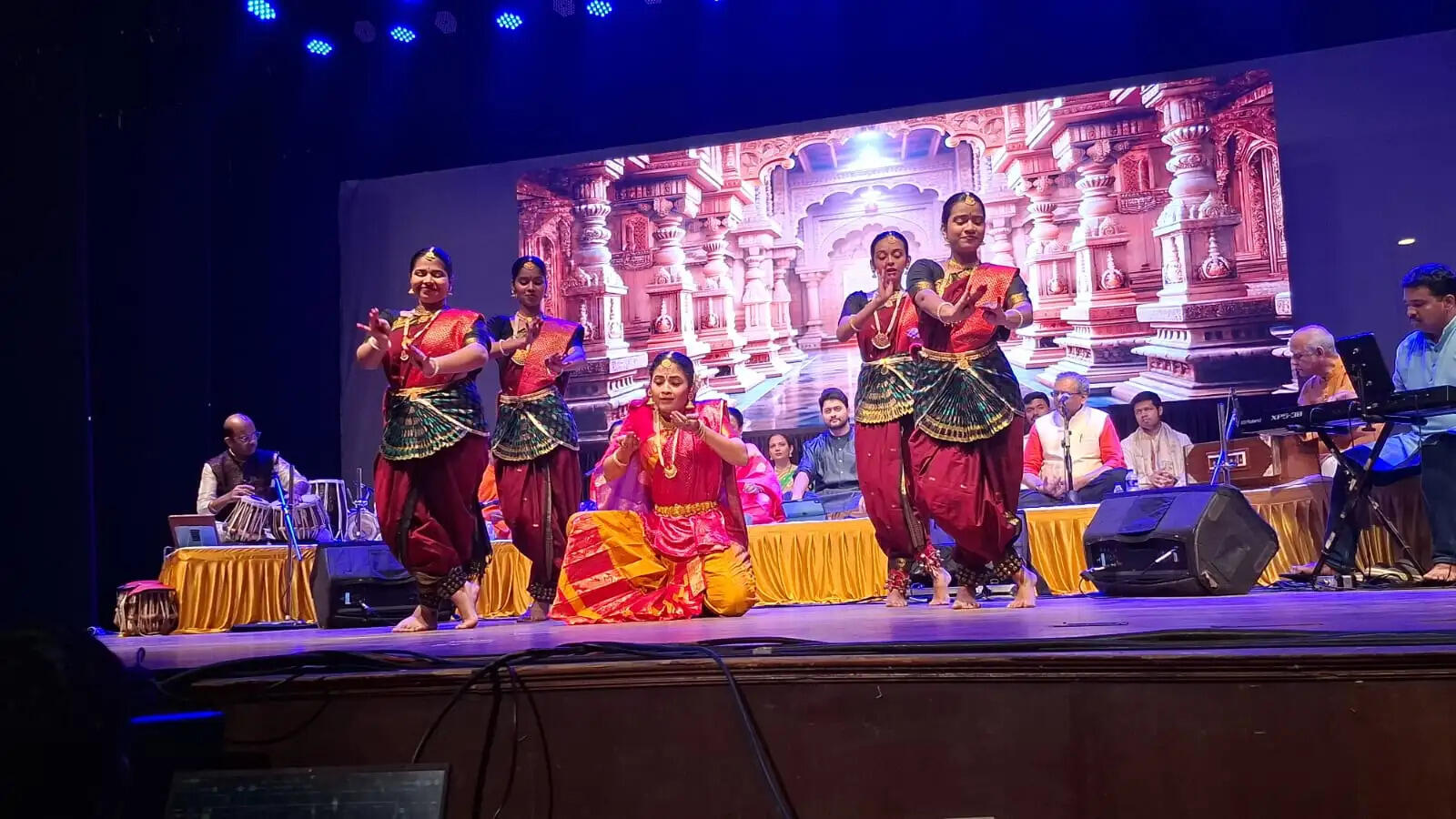 ठाणे में ‘संगीत रामायण (हिंदी)’ की  भावपूर्ण प्रस्तुति