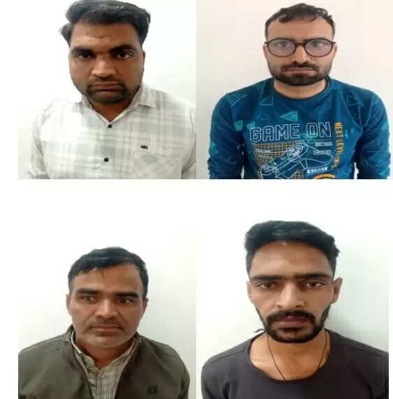 ब्लूटूथ डिवाइस के जरिए नकल कर चयनित चार कनिष्ठ लिपिक गिरफ्तार