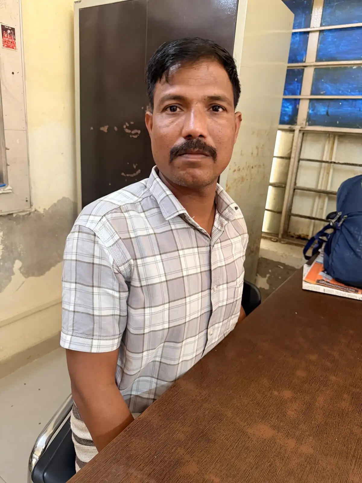 पीएम आवास की किस्त के बदले रिश्वत लेते नगर निगम का संविदा कर्मी गिरफ्तार