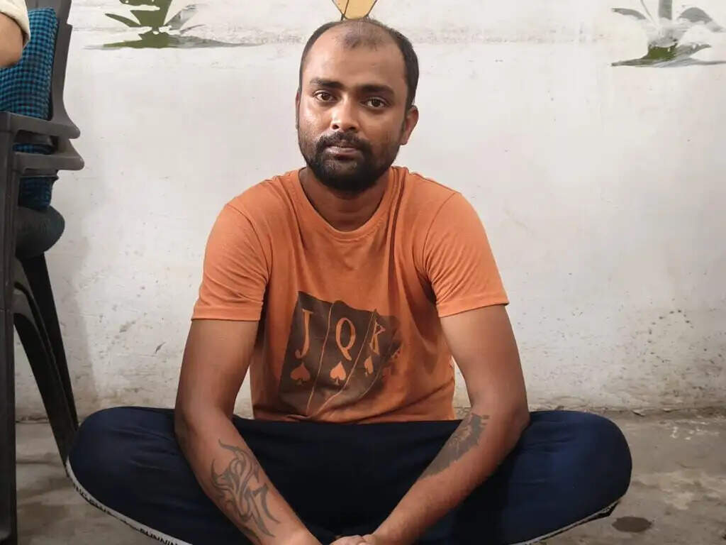 गांजा तस्करी का फरार आरोपित पकड़ाया, अपराध से अर्जित संपत्ति जब्त
