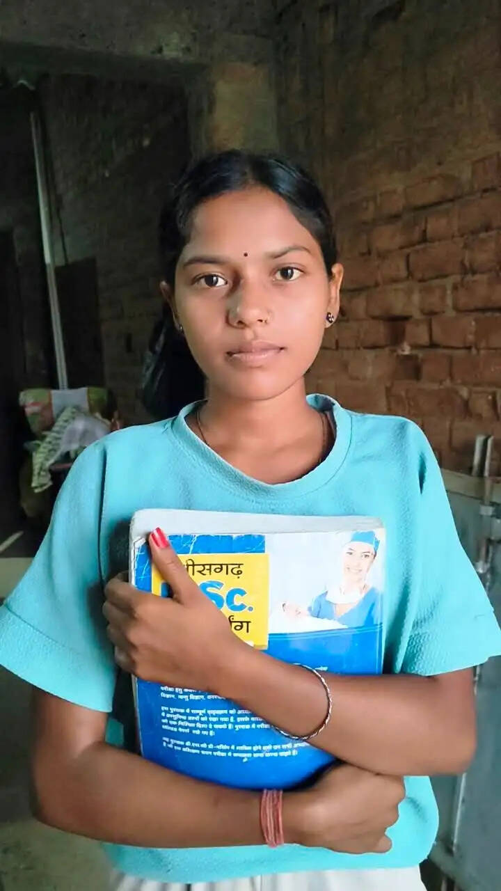 नोनी सशक्तिकरण सहायता योजना से पुष्पांजलि की पढ़ाई को मिला सहारा, 20 हजार रुपये की सहायता