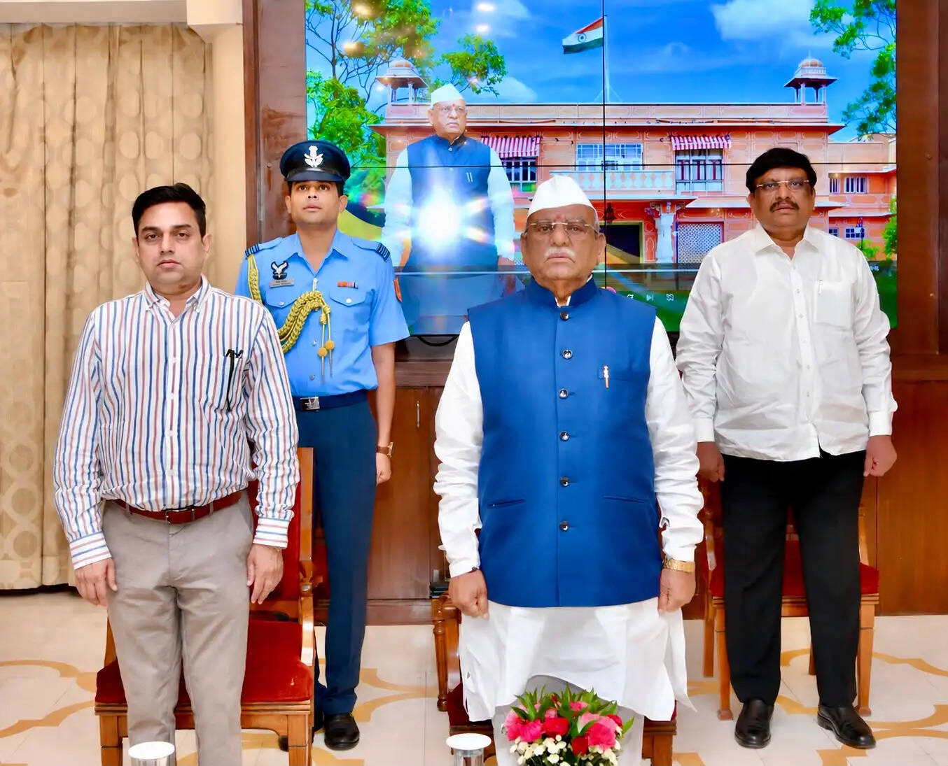 नमामि भारतम् के तहत लोकभवन में सामूहिक 'वंदे मातरम्' का हुआ गान