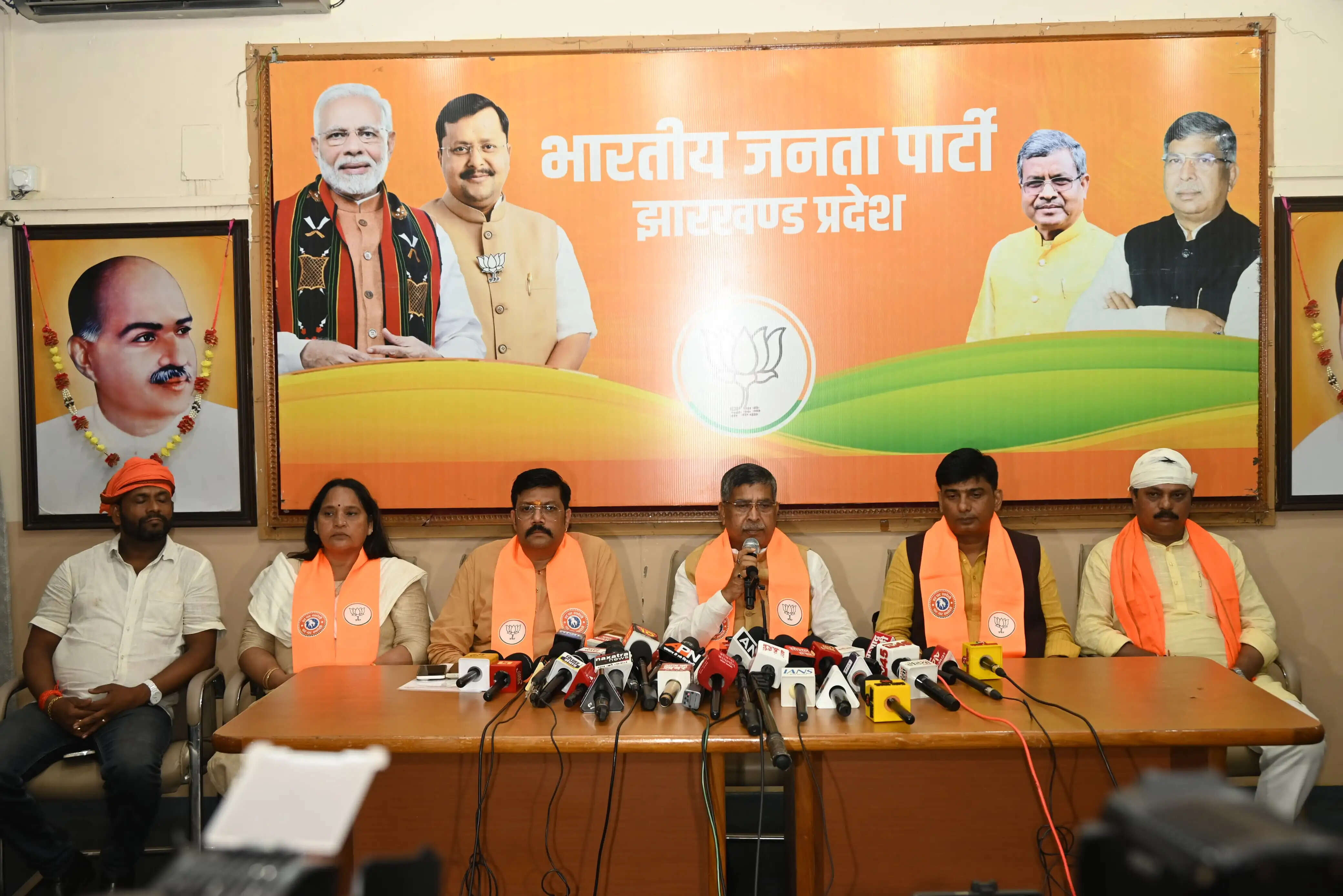 कांग्रेस में नैतिकता है तो झारखंड हुई सभी परीक्षाओं की कराए सीबीआई से जांच : आदित्य