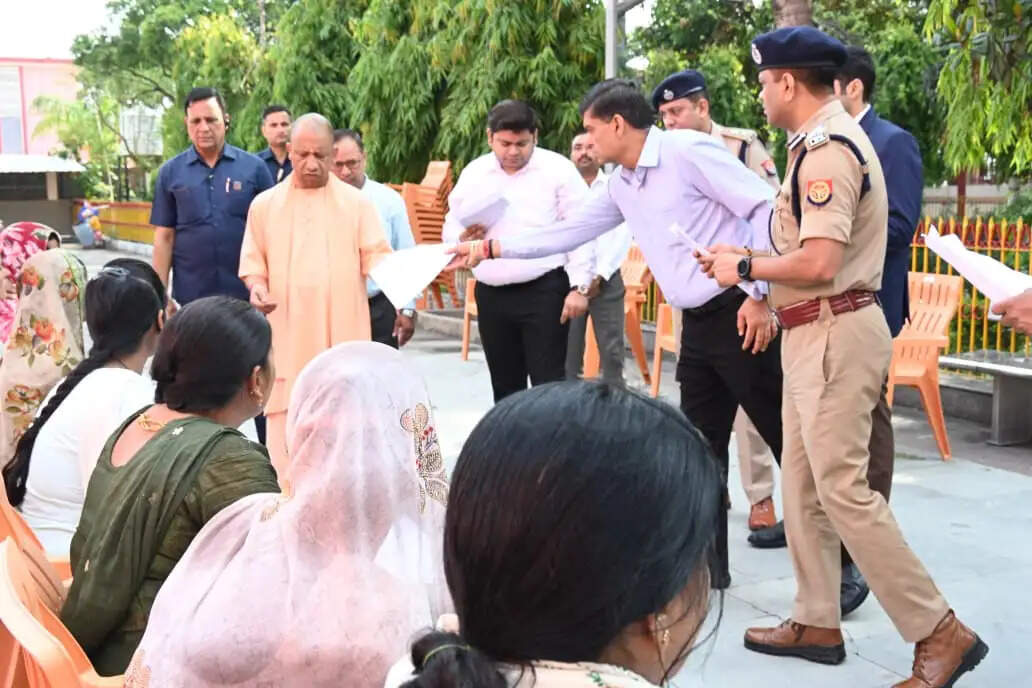 मत करें चिंता, हर समस्या का कराएंगे समाधान : योगी आदित्यनाथ