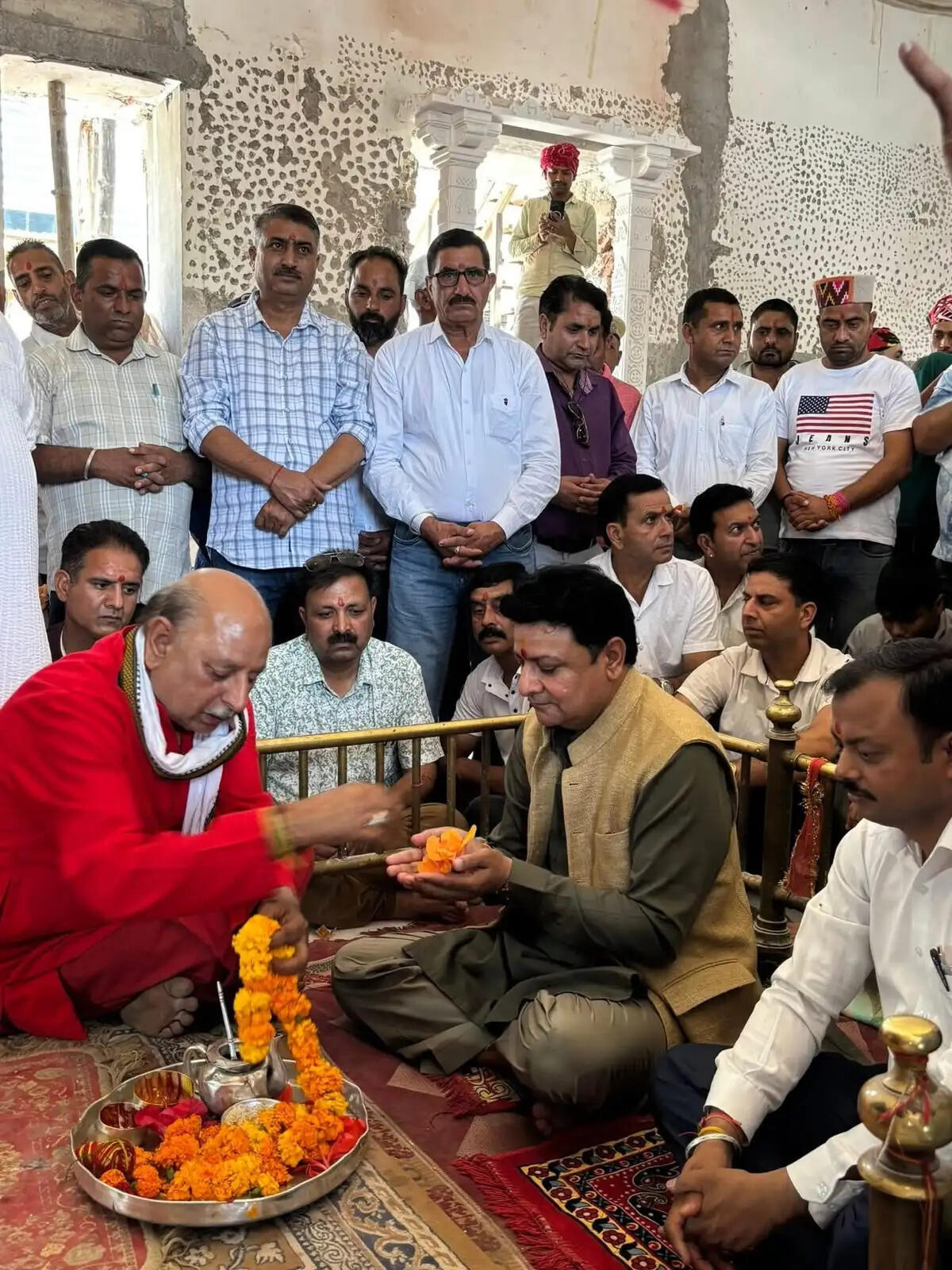 सुधीर शर्मा ने प्रधानमंत्री मोदी के कार्यकाल के 12 वर्ष पूर्ण होने पर श्री चामुंडा नंदिकेश्वर धाम में किया हवन-पूजन