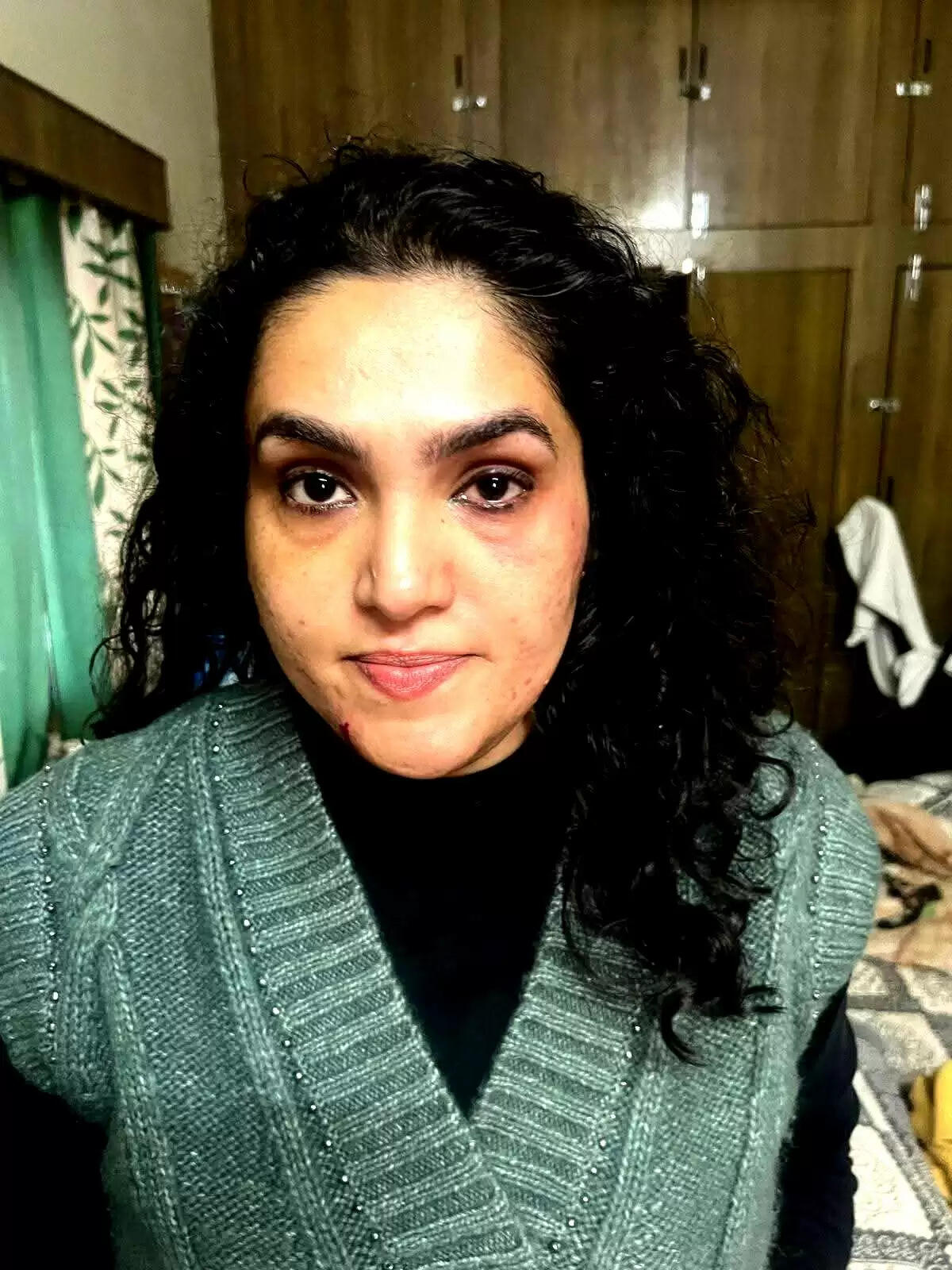 भाजपा नेत्री नीरजा शर्मा के साथ पुत्र एवं पुत्री ने की मारपीट