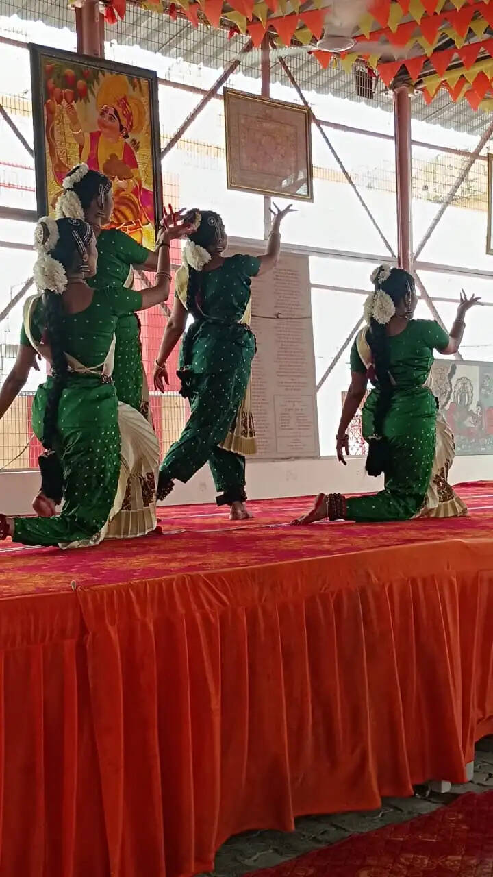 रामजन्मभूमि परिसर में कला साधिकाओं ने की प्रभु श्रीराम की नृत्य स्तुति