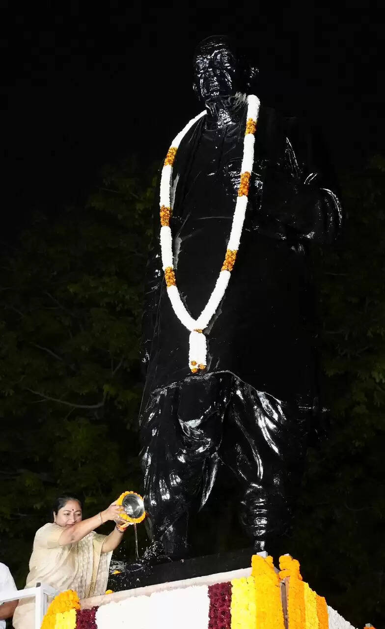 दिल्ली में “जल संगम से जन संगम–एकता का उत्सव” का भव्य आयोजन, मुख्यमंत्री के नेतृत्व में हुआ ‘यूनिटी मार्च’