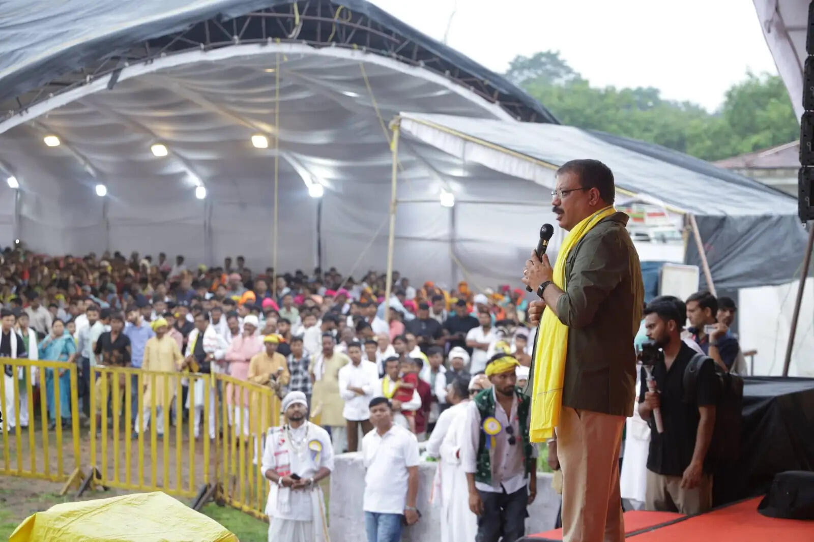 विश्व आदिवासी दिवस पर भोपाल के दशहरा मैदान में उमड़ा जनसैलाब, 22 से अधिक संगठनों के हजारों लोग हुए शामिल