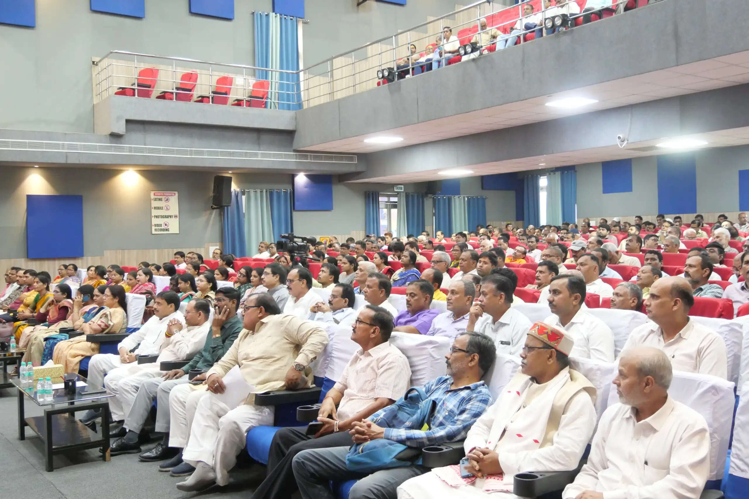 समाज अपने दैनिक जीवन में भारत शब्द के प्रयोग को स्वीकार करे : डॉ मनमोहन वैद्य