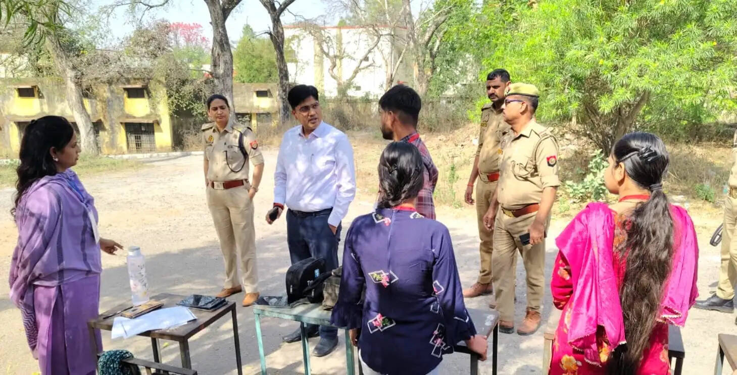 उत्तर प्रदेश पुलिस भर्ती : दूसरे दिन प्रथम में 3745&nbsp; एवं द्वितीय पाली में 3794 परीक्षार्थी रहे अनुपस्थित