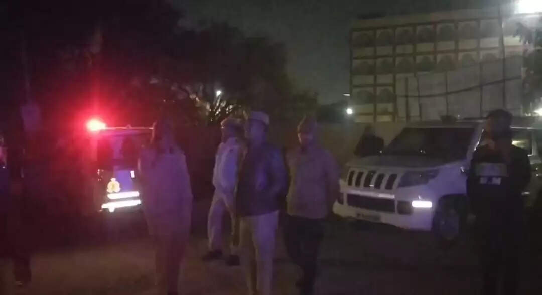 फतेहपुर में अधिवक्ता की गला रेत कर हत्या