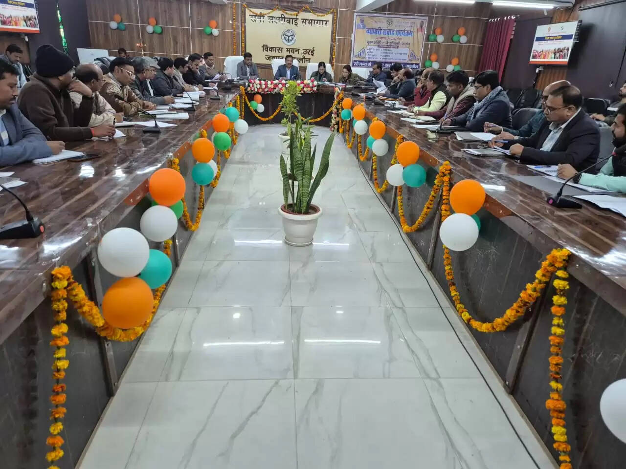 विशेष प्रगाढ़ पुनरीक्षण-2026 के द्वितीय चरण को लेकर अधिकारियों काे दिया गया प्रशिक्षण