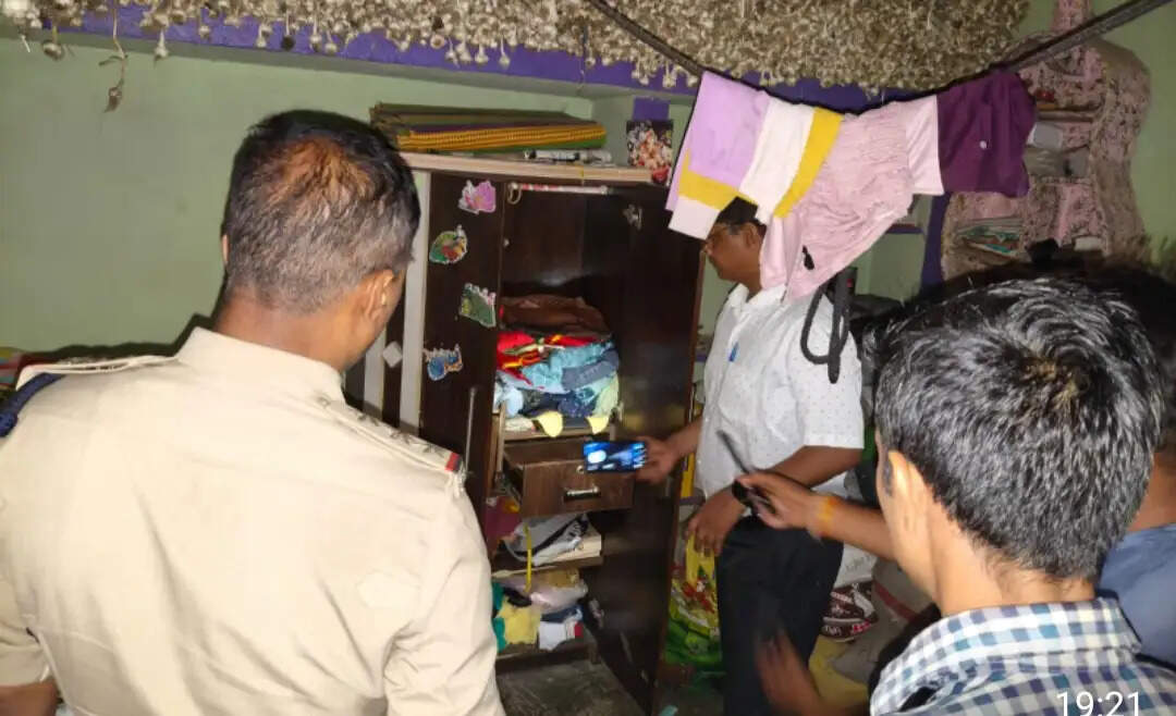 राजगढ़ःएक ही रात में 6 घरों पर धावा, तीन मकानों से 5 लाख के जेवर-नगदी चोरी