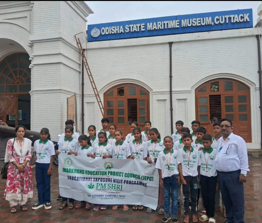 पीएम श्री विद्यालय के विद्यार्थियों ने किया ओडिशा का शैक्षणिक भ्रमण