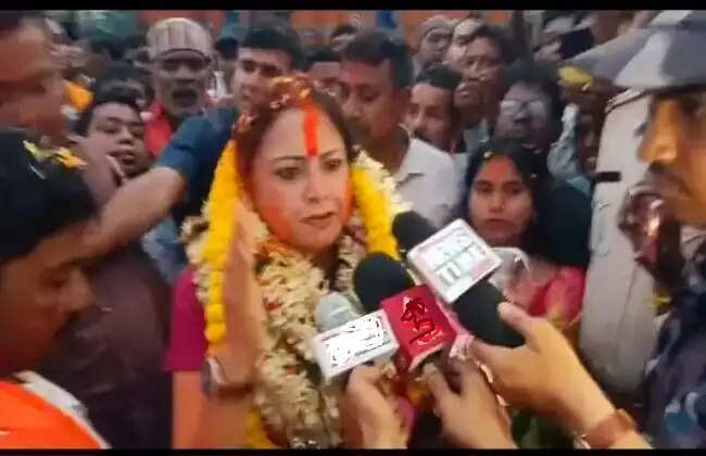 मंत्री अग्निमित्रा पाल शपथ लेने के बाद पहली बार पहुंची अपने विधानसभा क्षेत्र
