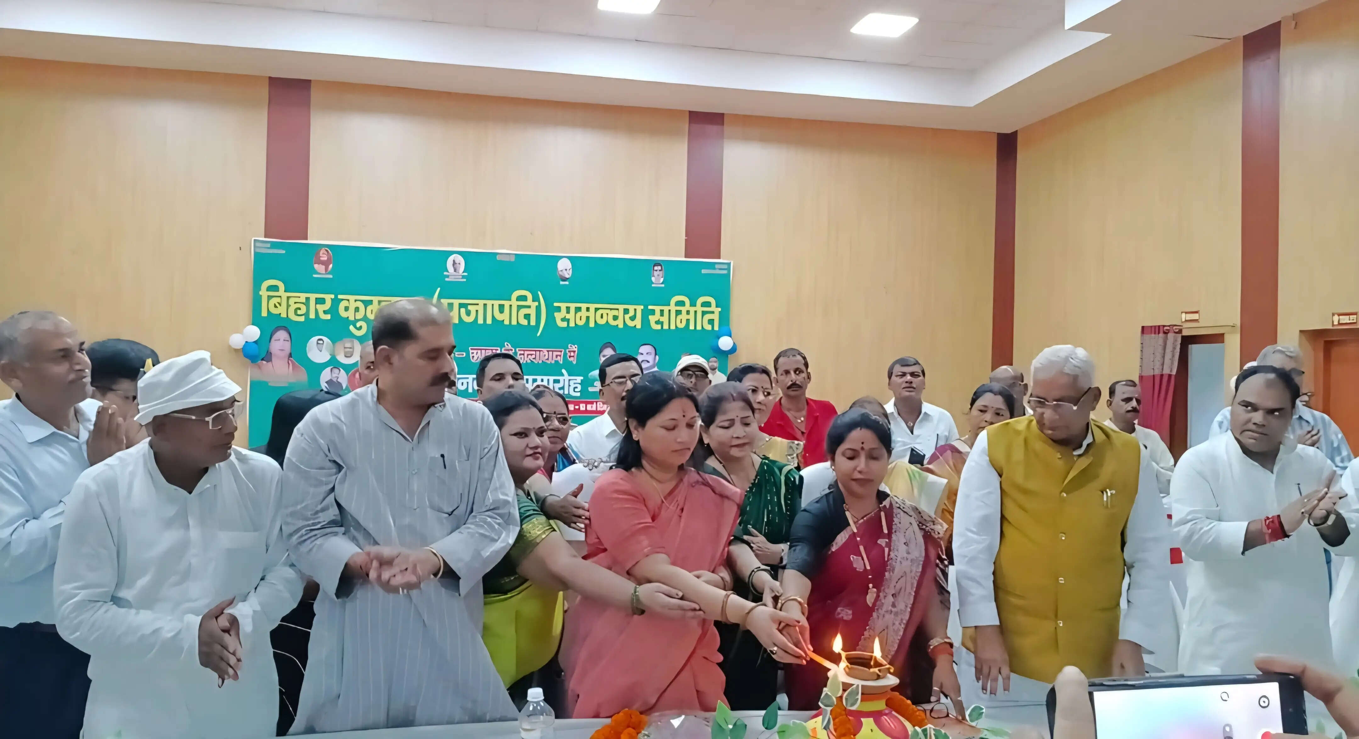 छपरा में नव-निर्वाचित दो विधान पार्षदों का किया गया अभिनंदन