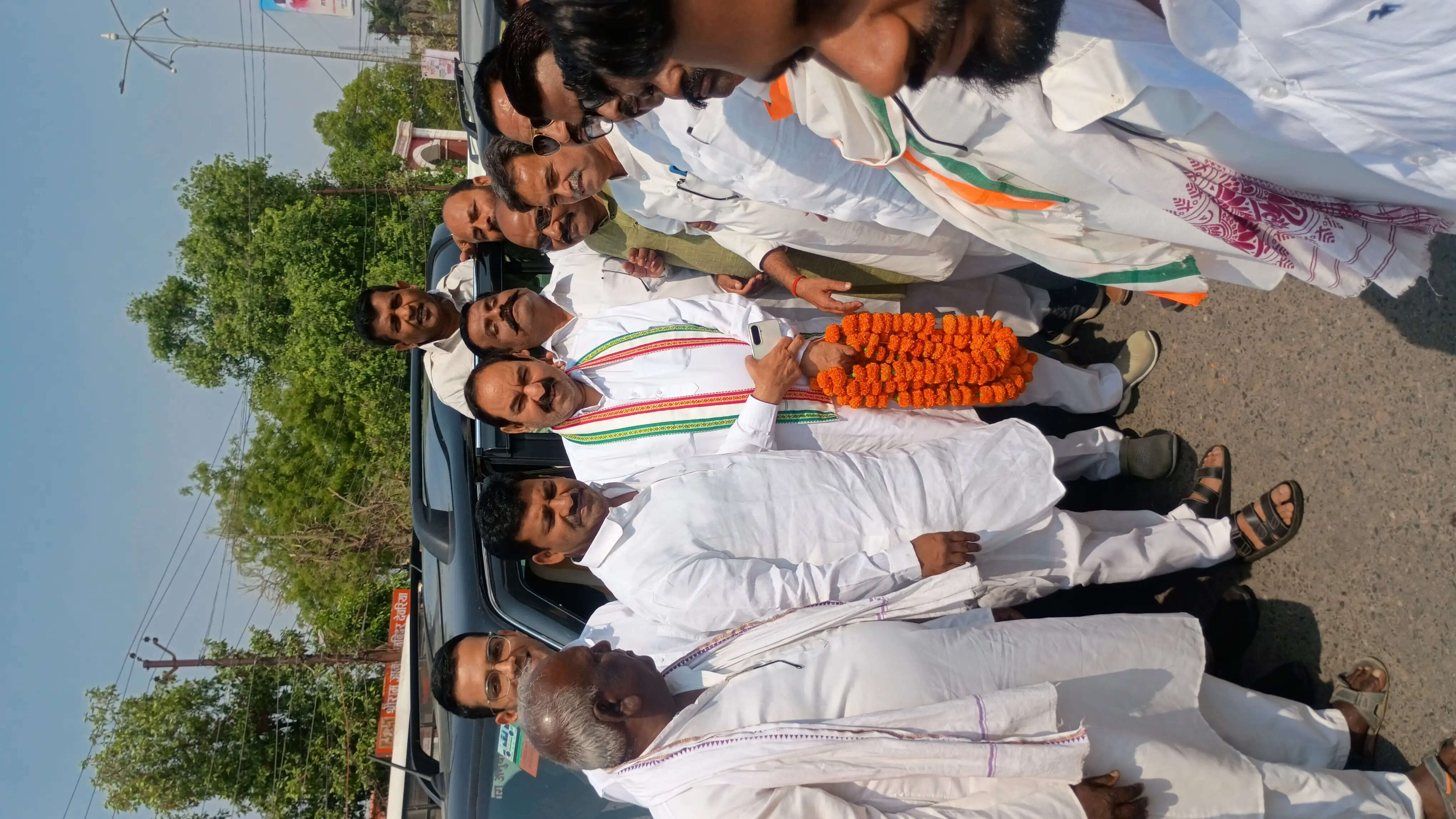 देवरिया में कांग्रेस सचिव का कार्यकर्ताओं ने किया स्वागत