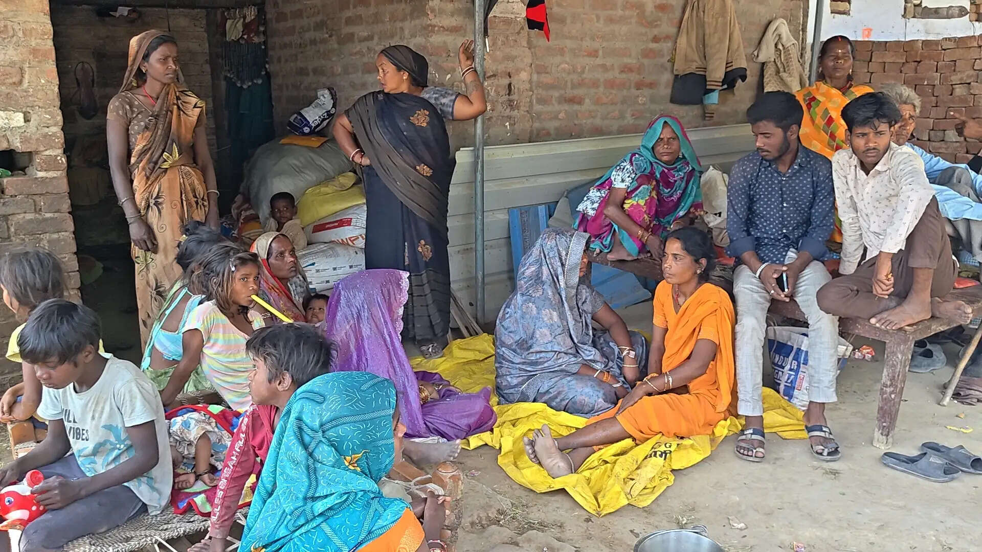 डांस पार्टी में हुए विवाद में युवक की मौत, छह घायल