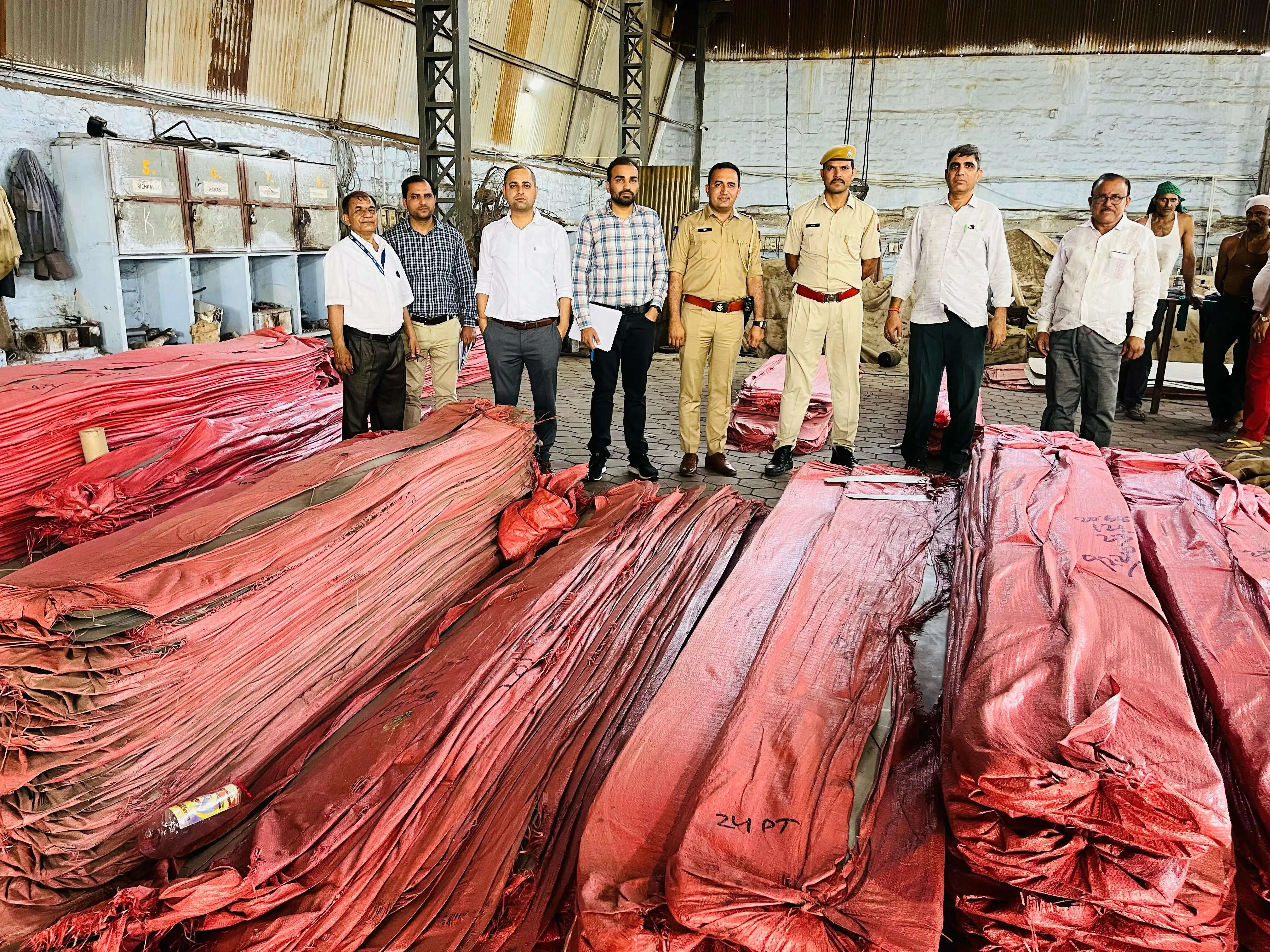 दो फैक्ट्रियों पर भारतीय मानक ब्यूरो के छापे