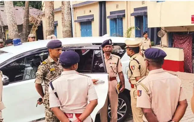 दिनहाटा में भ्रष्टाचार जांच तेज, उदयन गुहा और उनके करीबी रडार पर