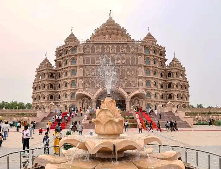 रांची जिला स्कूल में बनेगा स्वर्वेद महामंदिर की तर्ज पर भव्य पूजा पंडाल