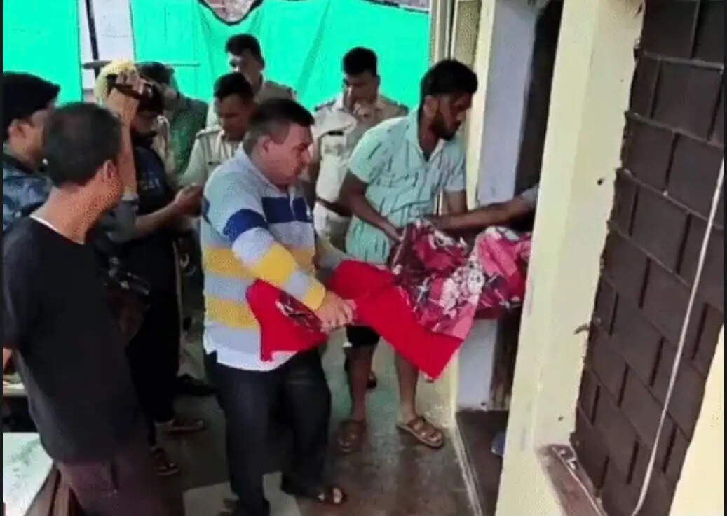 बूंदी में पति-पत्नी की संदिग्ध मौत, कमरे में फंदे से लटकी मिली पत्नी, फर्श पर पड़ा था पति का शव