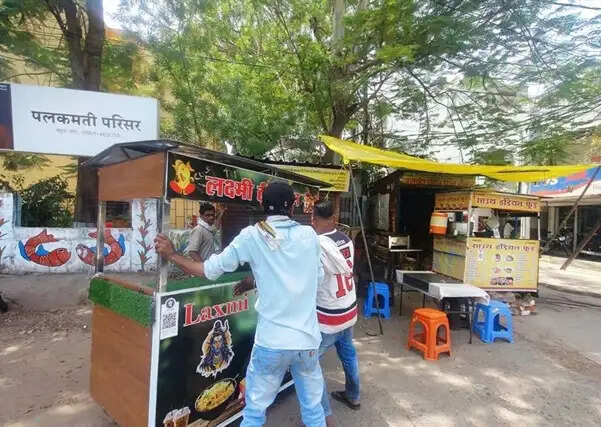 भोपाल निगम की सख्त कार्रवाई, नालों और सड़कों से हटाए अतिक्रमण