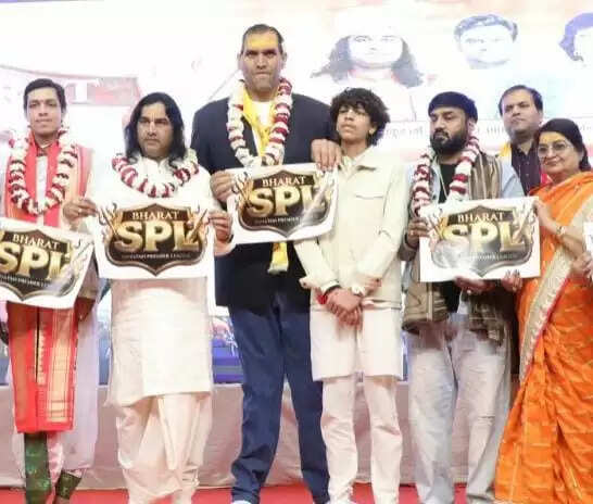 देवकीनंदन महाराज ने सनातन प्रीमियर लीग का लोगो और पोस्टर किया लॉन्च