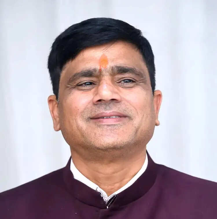 महात्मा ज्योतिबा फुले जयंती पर राज्य मंत्री सुनील सैनी ने दी श्रद्धांजलि