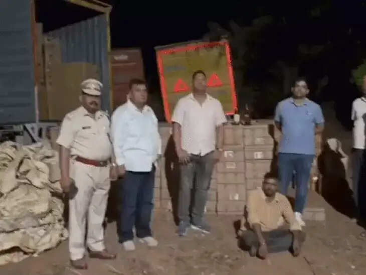 30 लाख की अवैध शराब जब्त, गुप्त केबिन में छिपाकर गुजरात ले जा रहे तस्कर को पकड़ा