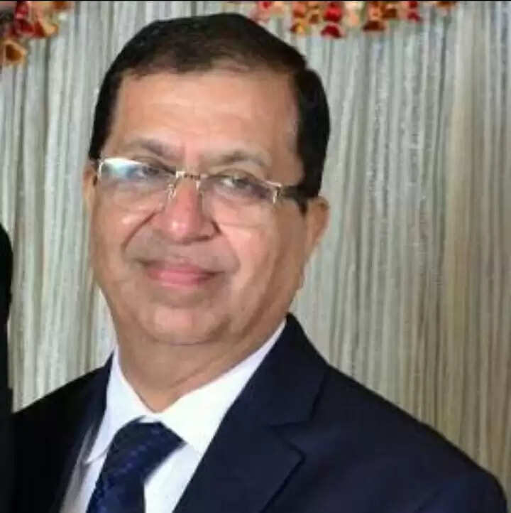 भारतीय रुपए का अवमूल्यन विमर्श का नया अवसर