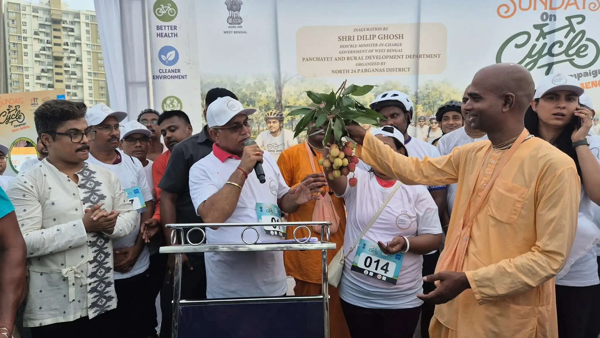 साइकिल चलाने से स्वास्थ्य और पर्यावरण दोनों सुरक्षित : दिलीप घोष