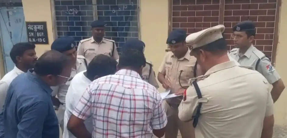 एडीआरएम ने भागलपुर स्टेशन का किया निरीक्षण