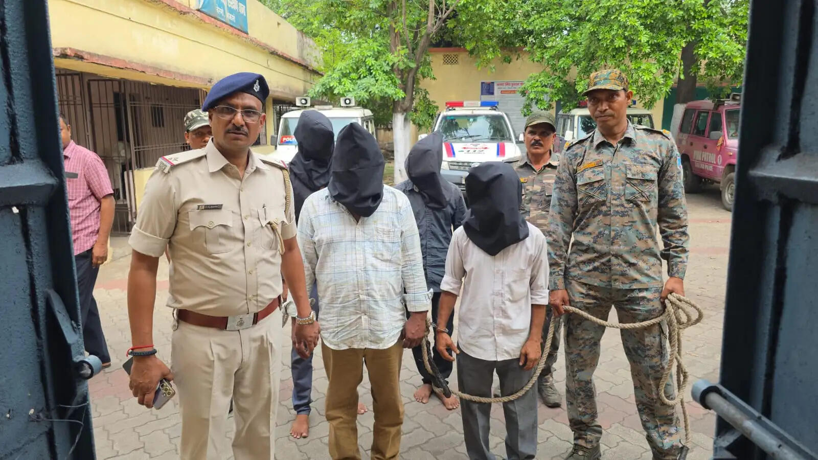 मिनी गन फैक्ट्री खुलासा, चार गिरफ्तार