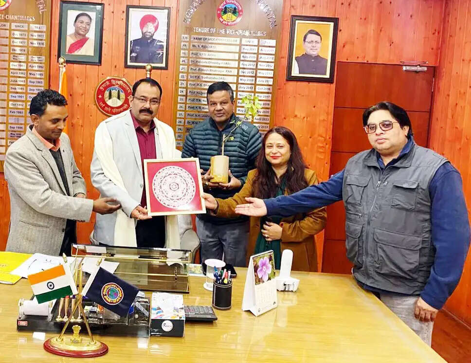 कूटा ने कुलपति से शिक्षकों की लंबित पदोन्नति और वेतनमान संबंधी मांगें उठाईं