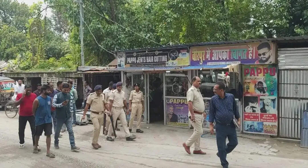 वीरपुर गोल चौक पर अतिक्रमण हटाने की तैयारी, प्रशासन ने फुटपाथ दुकानदारों को दी चेतावनी