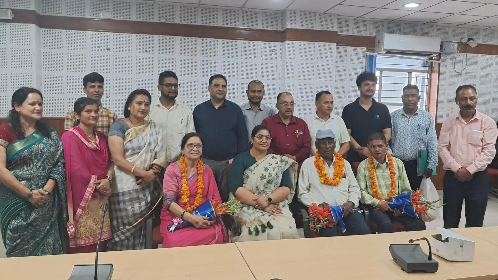नगर पालिका पौड़ी के तीन नामित सभासदों ने ली शपथ