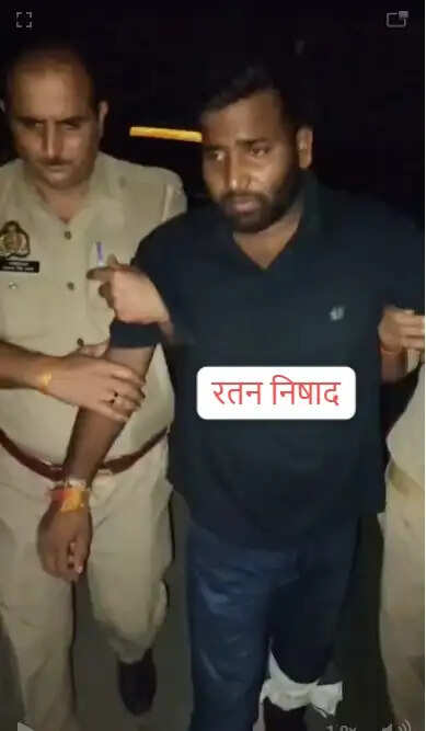 पुलिस मुठभेड़ : 02 घायल समेत तीन बदमाश गिरफ्तार