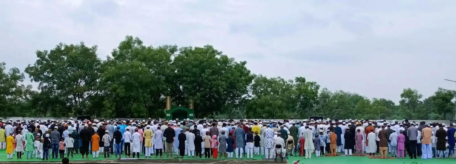अनूपपुर: ईदगाह में बकरीद की नमाज पढ़ मांगी अमन शांति एवं खुशहाली की दुआ, 29 स्थानों पर सजदा में झुके सिर