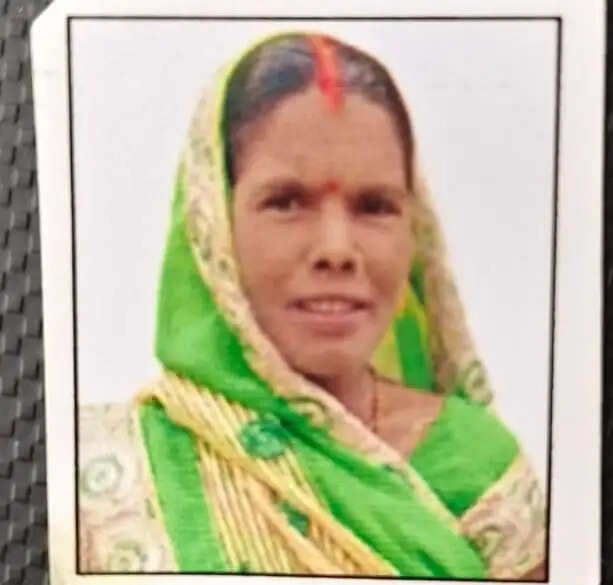 जौनपुर में कच्चा मकान गिरने से मां-बेटी की मौत