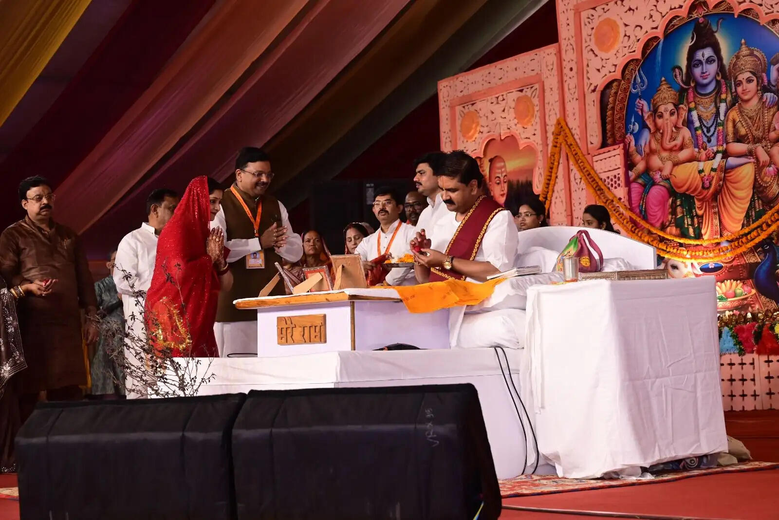 सत्संग श्रवण से सज-संवर जाता है मानव जीवन : राजन जी महाराज