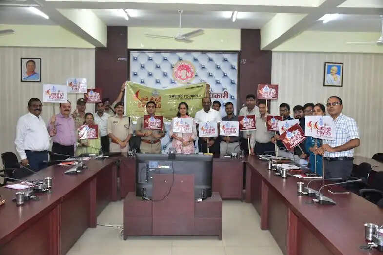 मंदसौरः कलेक्टर ने दिए रोड किनारे के ढांबों की सघन जांच के निर्देश