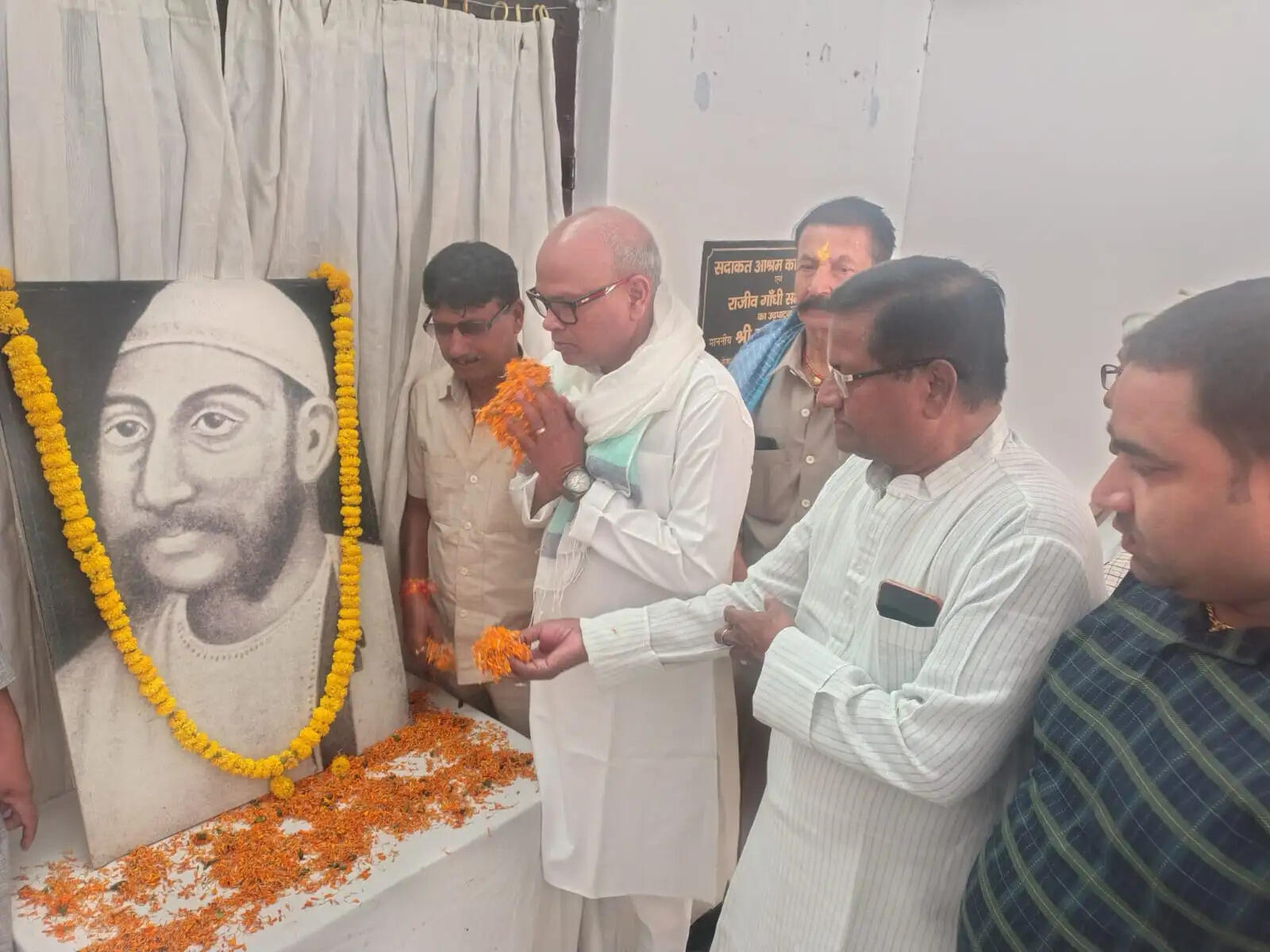 वीरता और स्वाभिमान के प्रतीक बाबू वीर कुंवर सिंह का 169वां विजयोत्सव सदाकत आश्रम में मनाया गया