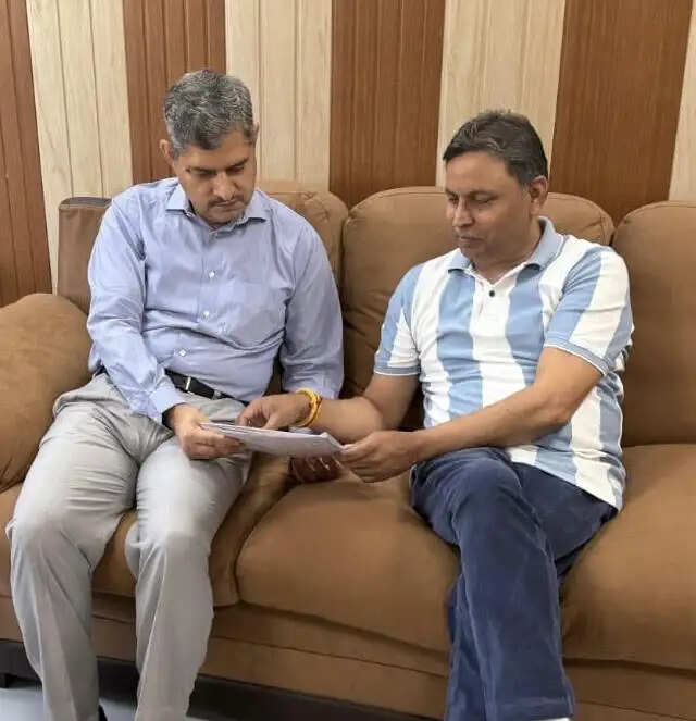 कठुआ में फ्लोरीकल्चर विकास को लेकर विधायक की पहल