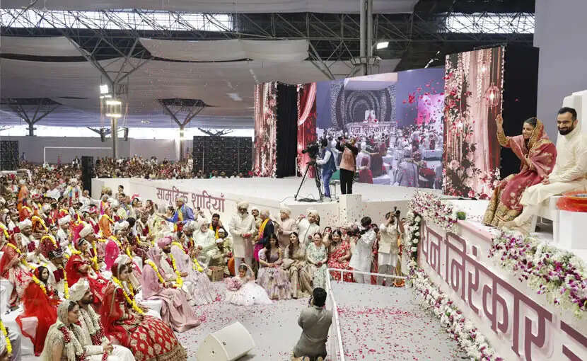 सोनीपत: निरंकारी संत समागम के बाद 126 जोड़े विवाह बंधन में बंधे